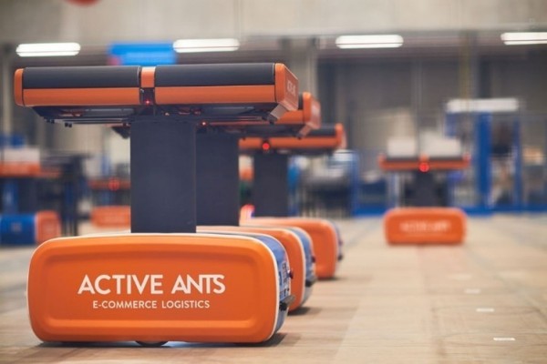 AMR E-fulfilment robots